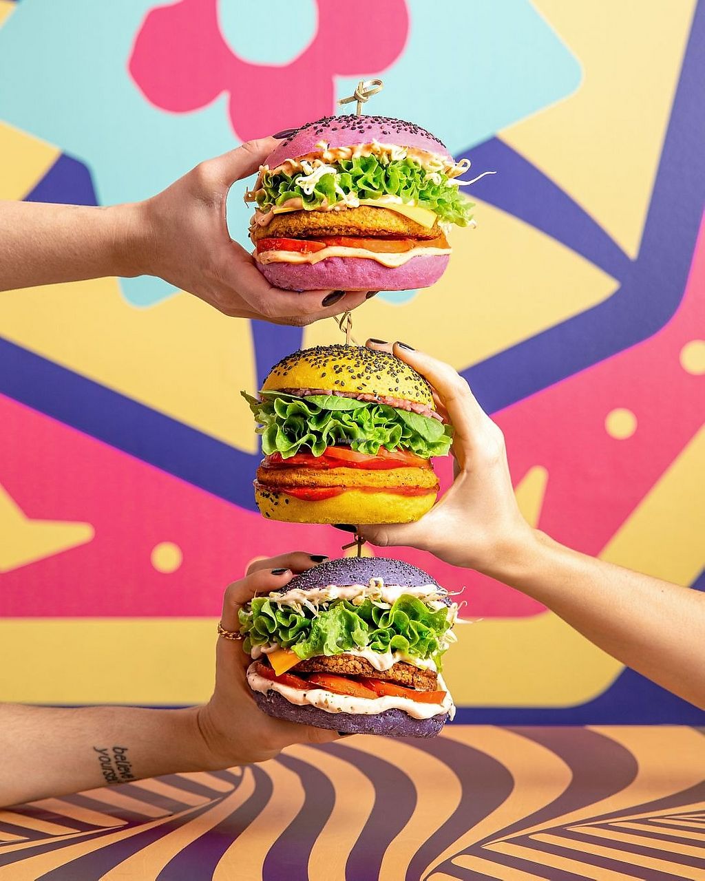 I tre panini colorati iconici - Rosa, Giallo e Nero